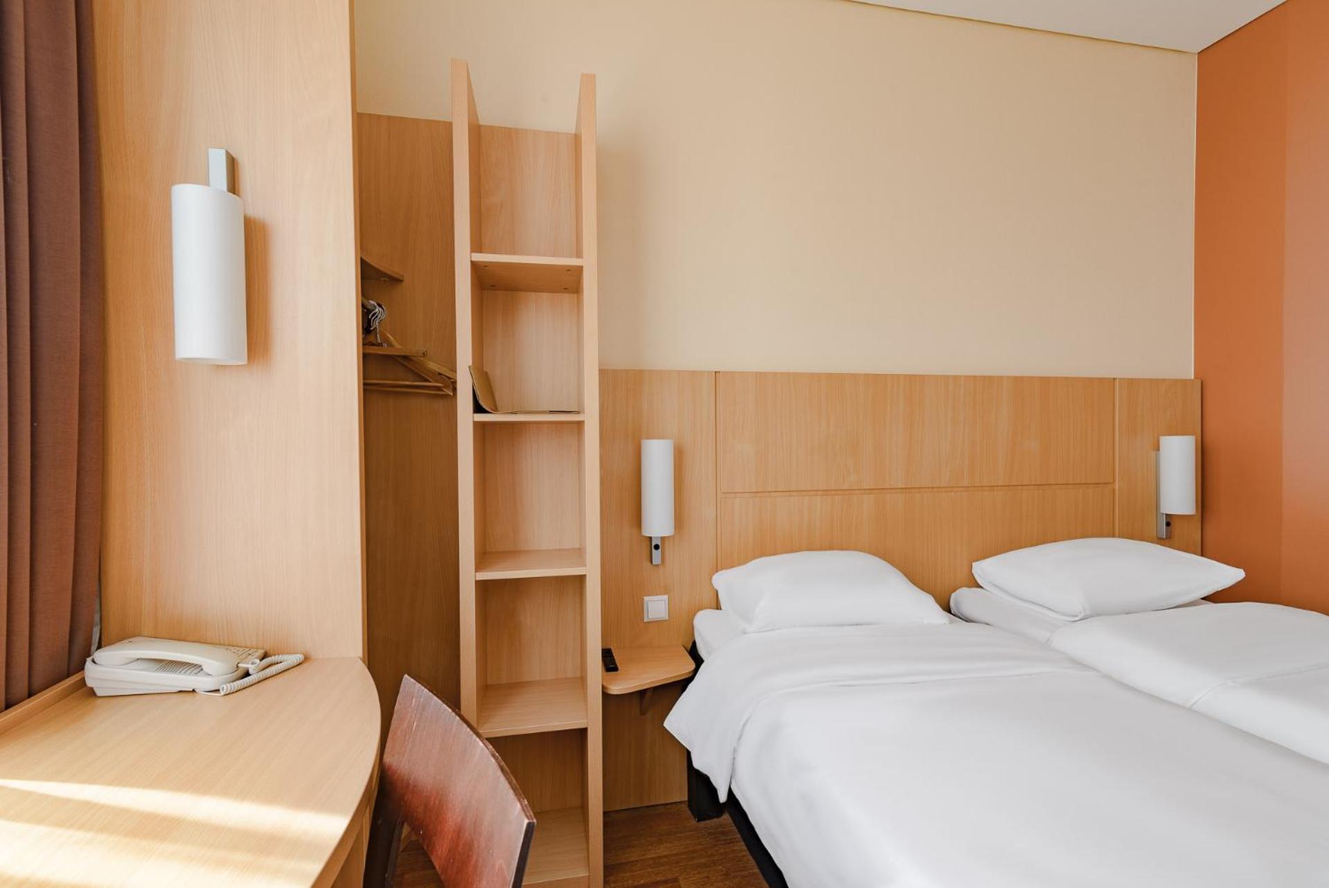 Ibis Kaunas Centre Buitenkant foto